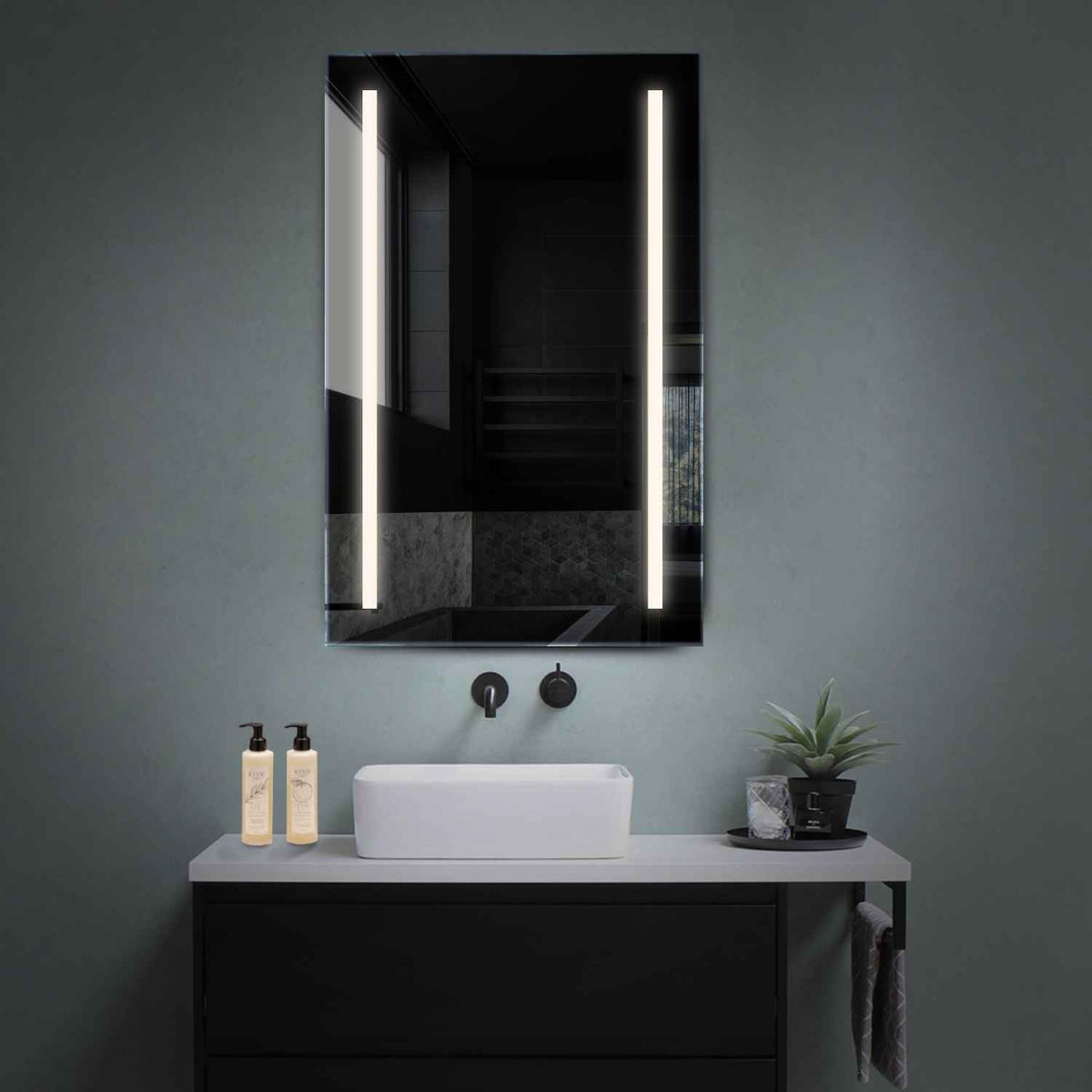 Espejo LED Vertical | Control por interruptor de pared | Luz blanca neutra - Reyze Seria Salono Model 5