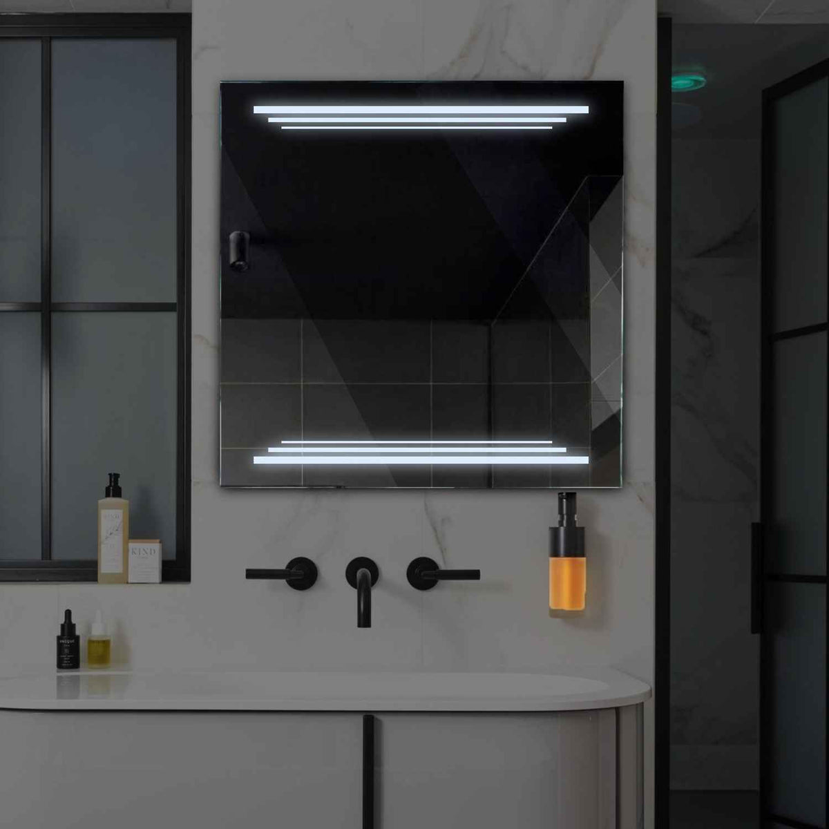 Espejo LED Cuadrado | Control por interruptor de pared | Luz blanca fría - Reyze Seria Salono Model 7